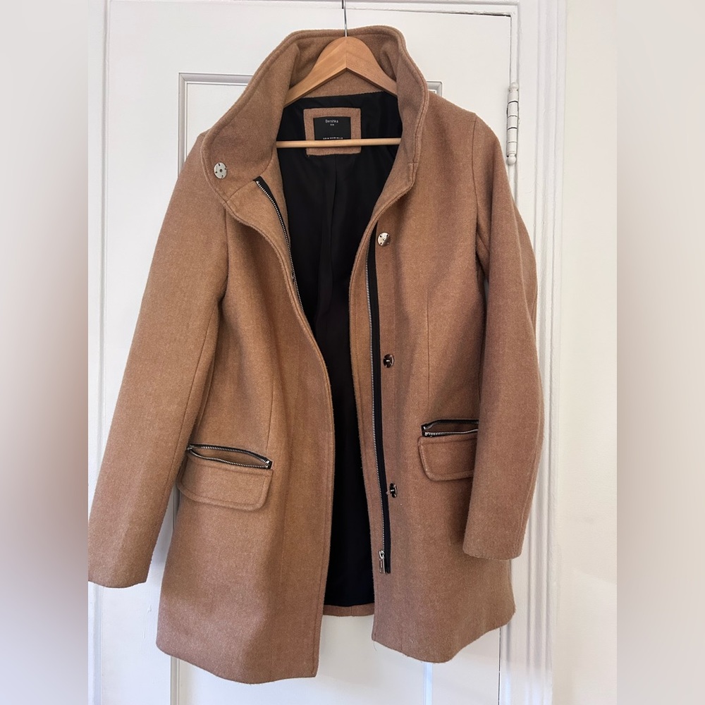 Médium Coat Camel Bershka